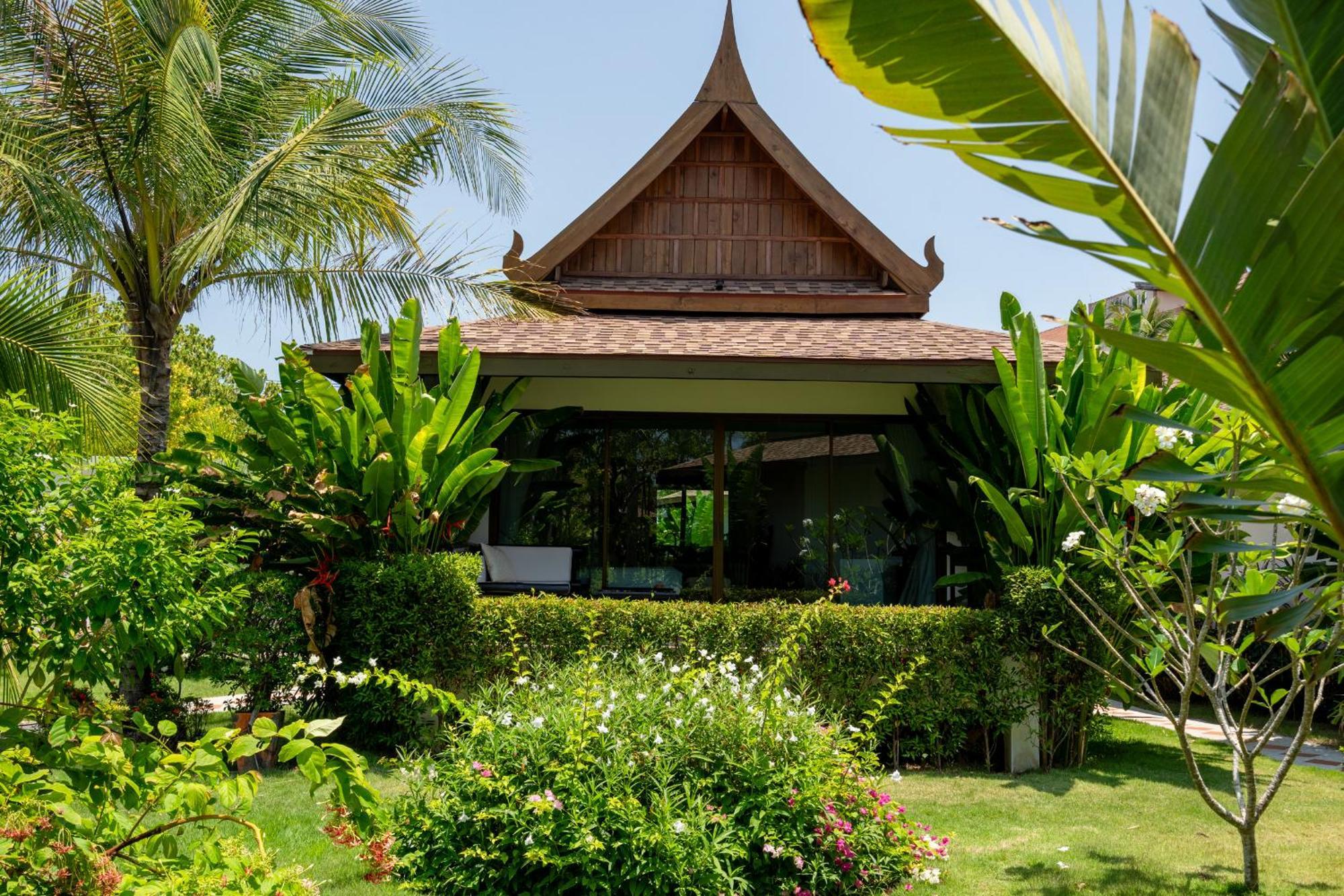 Lanta Palace Beach Resort & Spa - Adult Only Koh Lanta Exterior photo